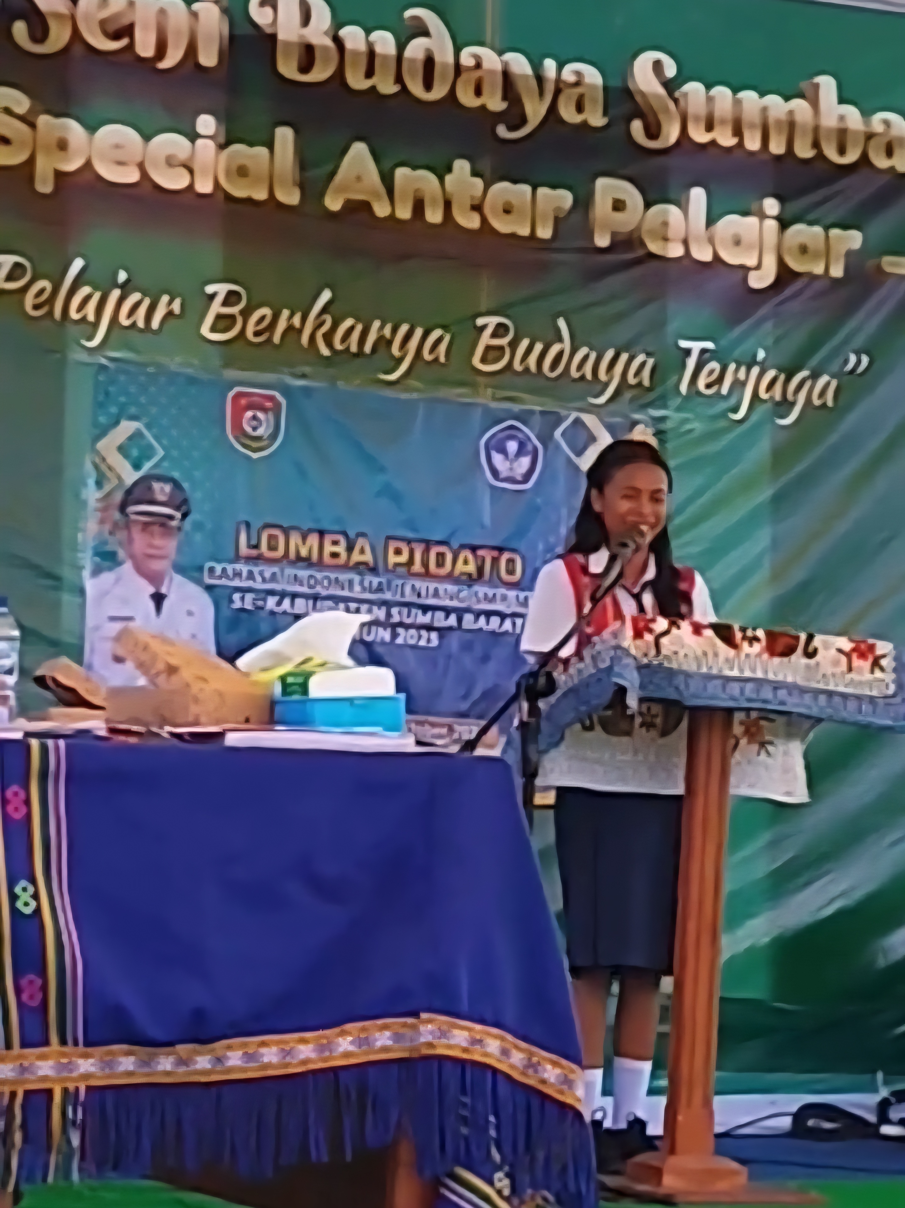 Pesona Sumba Barat di Panggung Festival Seni Budaya: Maureen Priscilla A. Malo Soroti Isu Kesejahteraan Rakyat dalam Lomba Pidato