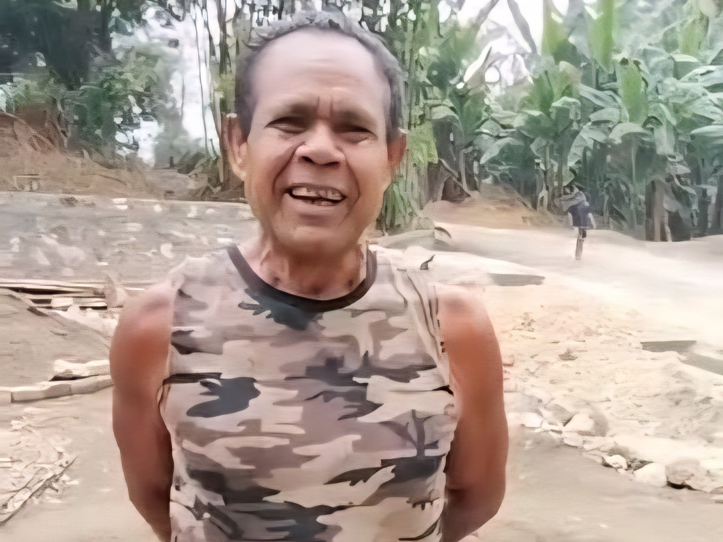 Tamo Ama Bora mengucapkan terima kasih kepada suplayer yang sudah mengganti Bahan material pasir, Batu persegi dan papan