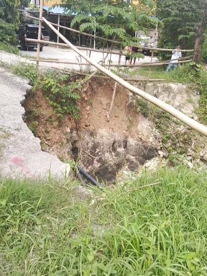 Dikonfirmasi Soal Jembatan Ambruk Tanpa Tiang, Ongko Niko Emosi Semprot Wartawan: Jangan Cari Masalah Bajingan!