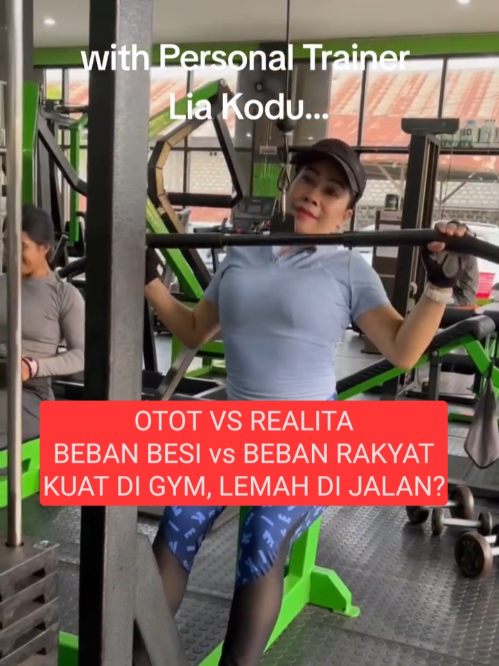 Di Balik Video Gym Bupati SBD: Otot Politik atau Sekadar Romantisme Keringat?