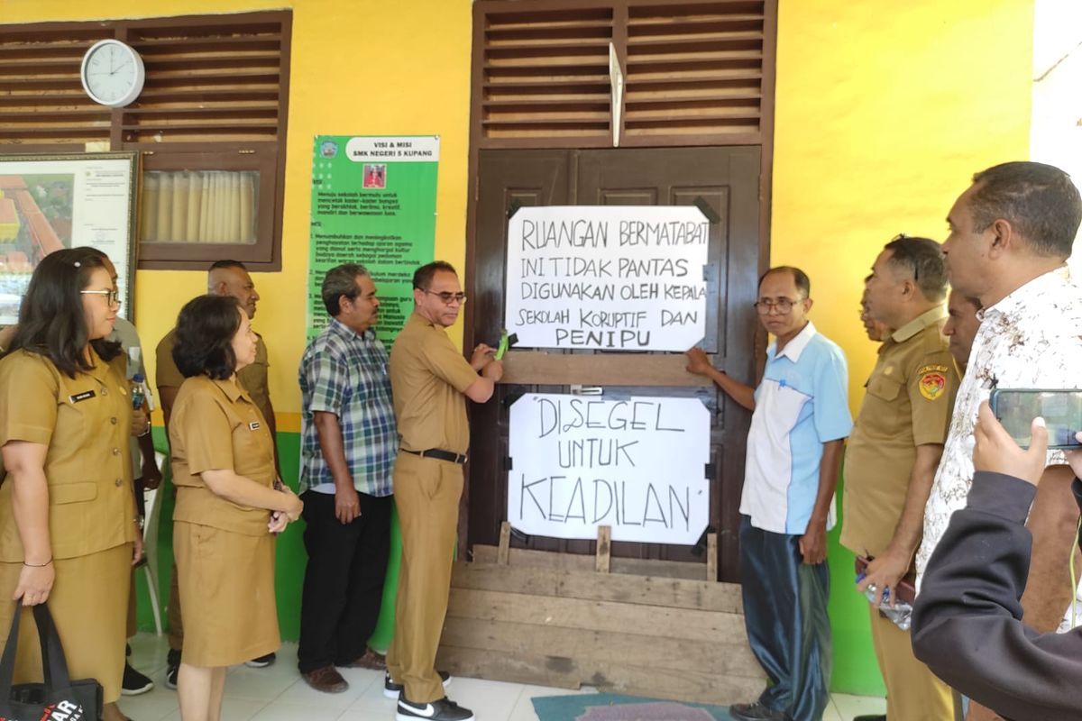 Klarifikasi Warga SMK Negeri 5 Kota Kupang Terkait Pemberhentian Kepala Sekolah
