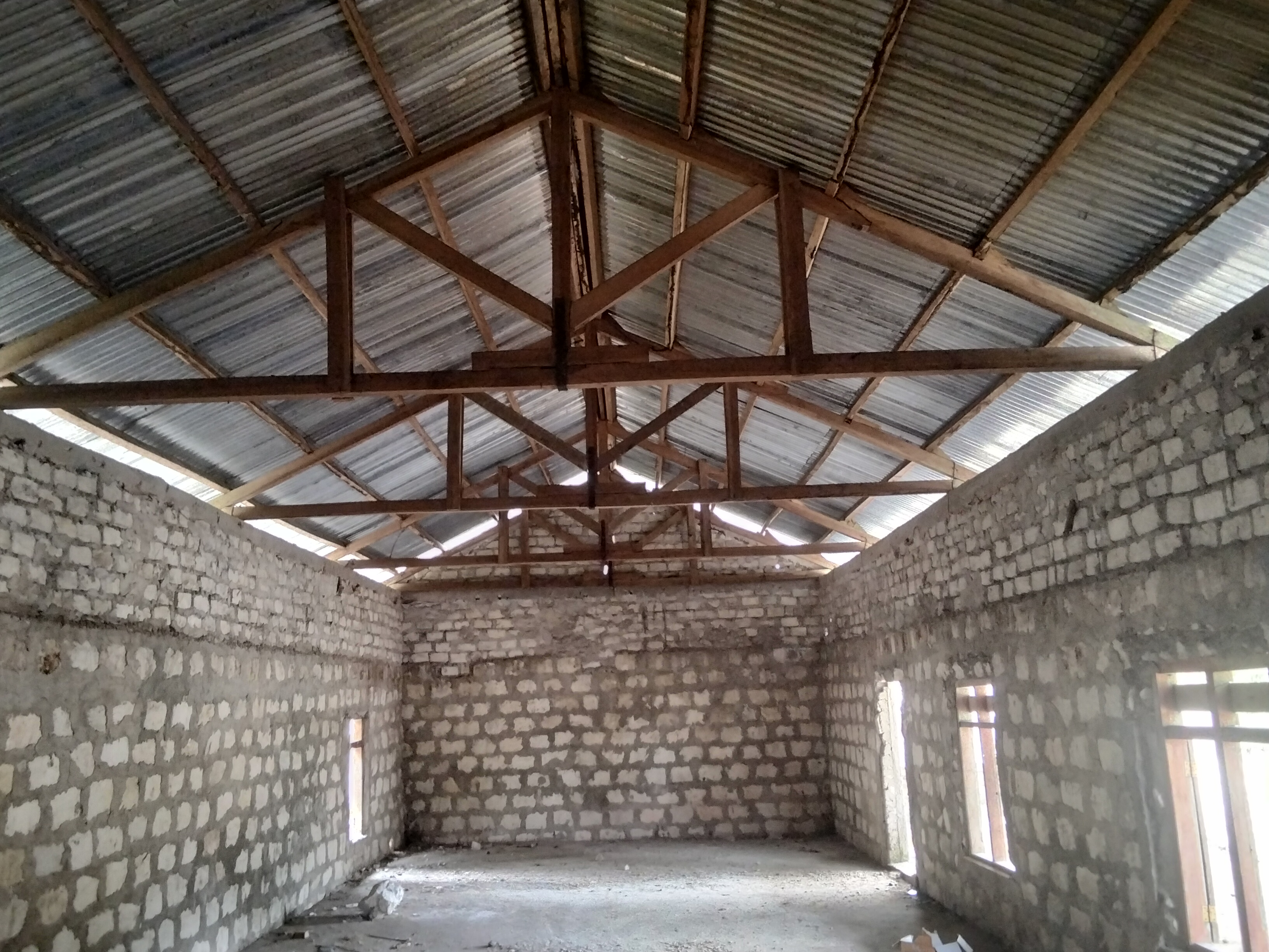 KANTOR DESA MAROKOTA DI TENGAH POLEMIK: ANTARA SWADAYA MASYARAKAT, PROGRAM NASIONAL, DAN KLAIM TAK DIGUNAKAN