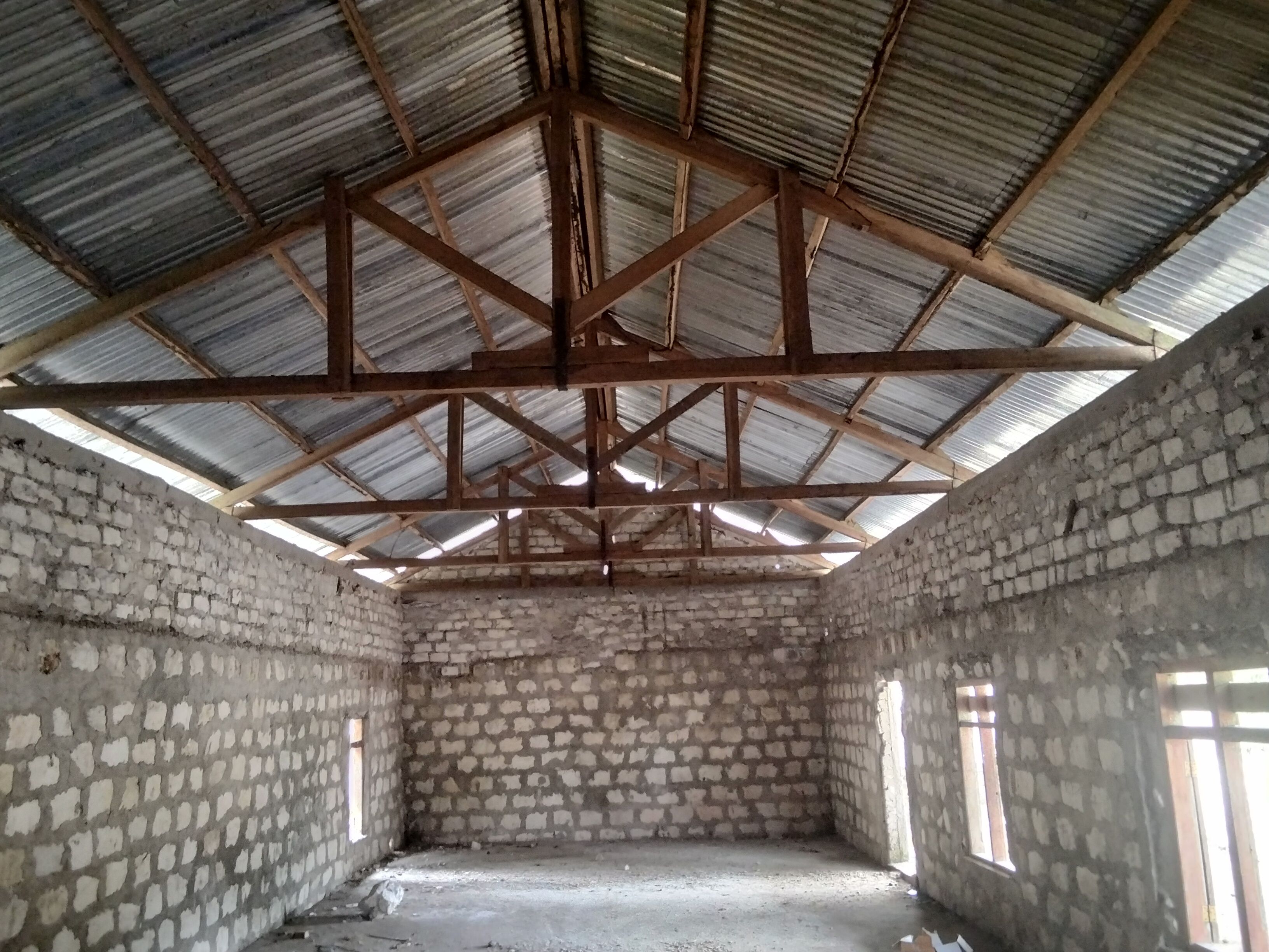 KANTOR DESA MAROKOTA DI TENGAH POLEMIK: ANTARA SWADAYA MASYARAKAT, PROGRAM NASIONAL, DAN KLAIM TAK DIGUNAKAN