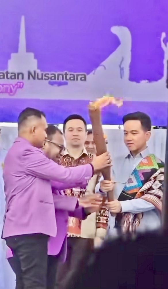 WAPRES RESMIKAN PROSESI PASKAH PEMUDA GMIT 2026: NYALA IMAN MUDA MENGGELORA DI NUSA TENGGARA TIMUR!