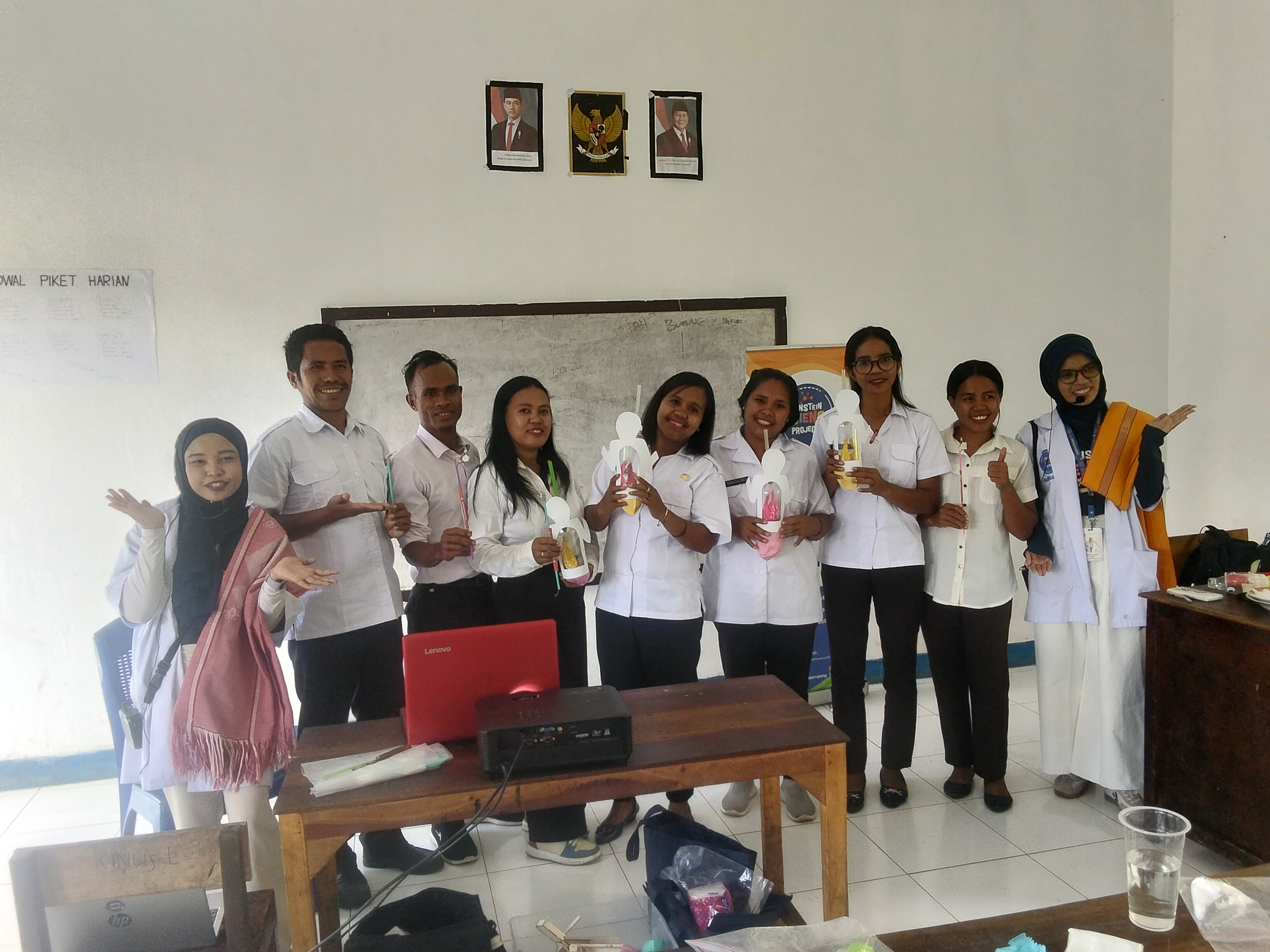 TIM CSR GUNARITA Jakarta Latih Guru SD Anugerah Wali Ate Kembangkan Pembelajaran Kreatif dan Inovatif