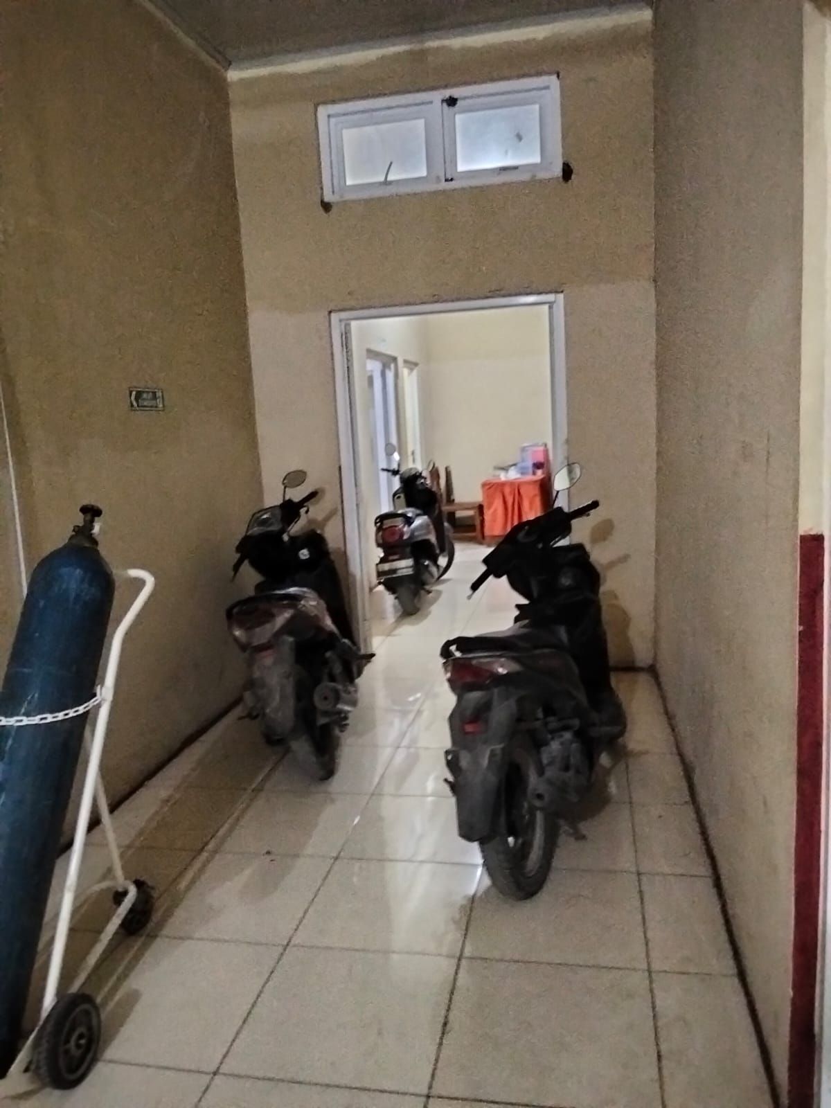 Motor Terparkir di Ruang Bersalin Puskesmas Kori, Kodi Utara Disorot, Bupati dan Kadis Kesehatan Diminta Klarifikasi