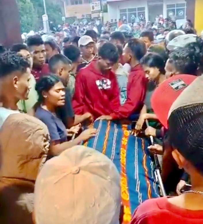 Warga Datangi Polres Sumba Barat, Dugaan Penembakan Warga Baliledo Jadi Sorotan